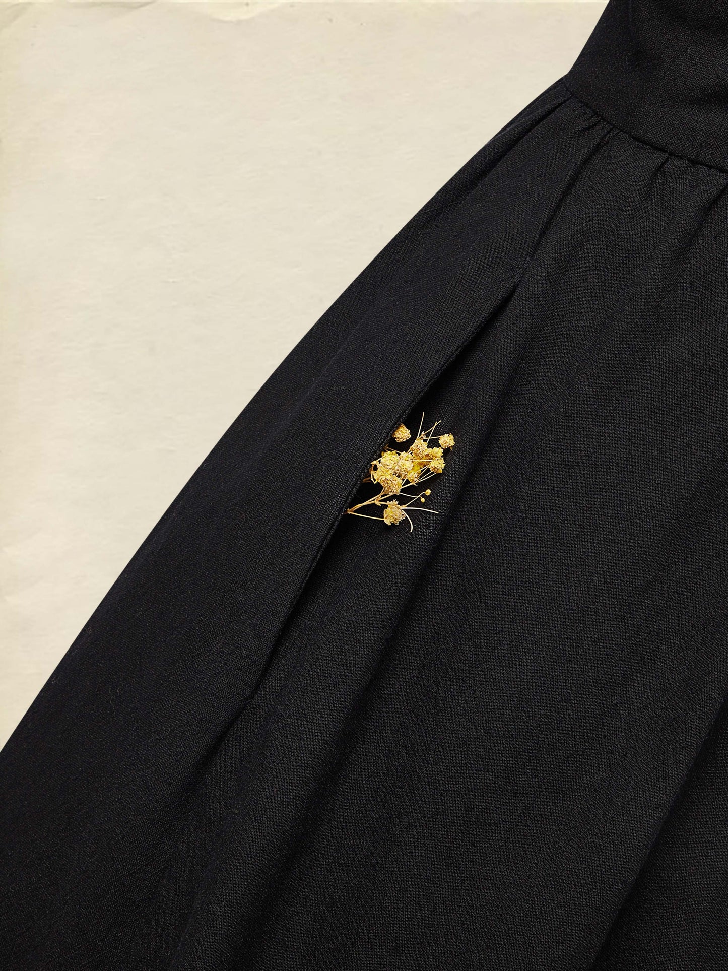 Robe longue en lin, Manches mi-longues, Col en V, Unie, Boutonnée, Style vintage, Noire