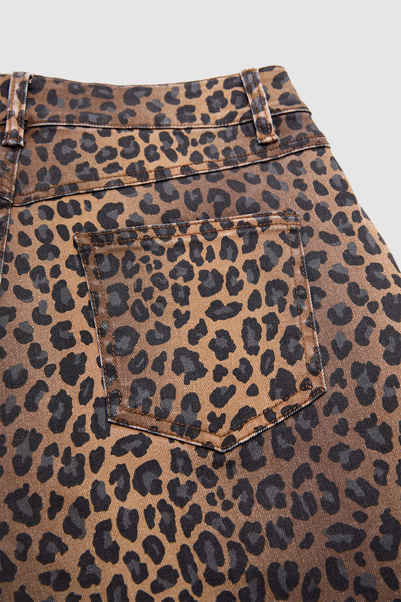 Leopard Print Seam Detail Mid Rise Straight Leg Crop Pants