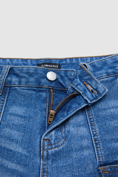 Wash Flap Pocket Split Hem Mid Rise Mid Thigh Denim Shorts Without Belt