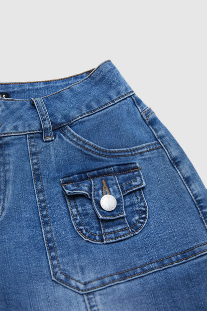 Seam Front Roll Hem Patch Pocket Mid Rise Straight Leg Capri Jeans