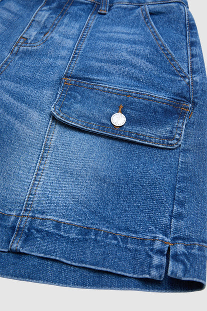 Wash Flap Pocket Split Hem Mid Rise Mid Thigh Denim Shorts Without Belt