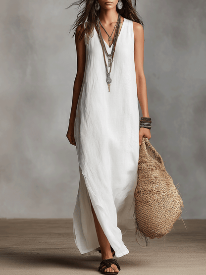 Robe longue sans manches col V blanche et chic