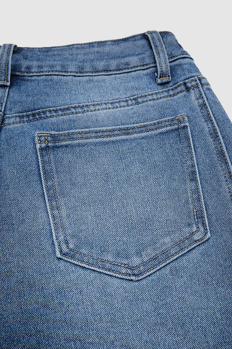 Wash Seam Front Roll Raw Hem Mid Rise Straight Leg Crop Jeans Without Belt