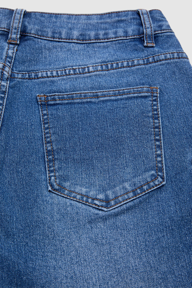Wash Flap Pocket Seam Front Mid Rise Mid Thigh Denim Shorts Without Belt