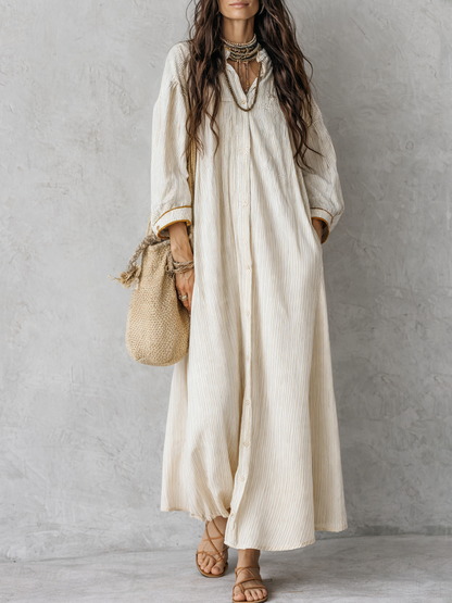 Robe longue ivoire rayée avec fermeture boutonnée