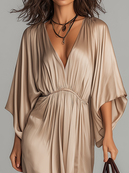 Robe longue caftan en satin drapé élégante