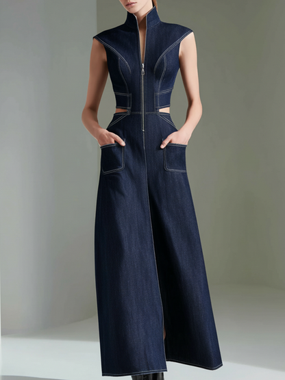 Robe longue en jean à col montant et coupe architecturale