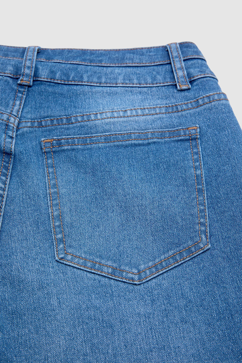 Wash Dual Button Mid Rise Straight Leg Crop Jeans