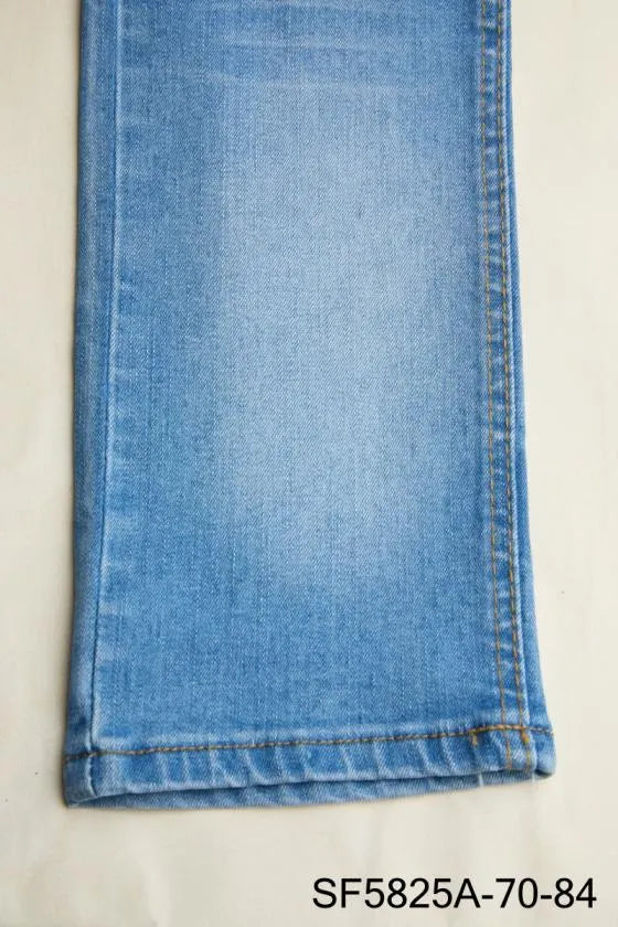 Seam Front Roll Hem Patch Pocket Mid Rise Straight Leg Capri Jeans