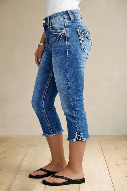 Star Embroidery Ripped Flap Pocket Raw Hem Mid Rise Capri Skinny Jeans
