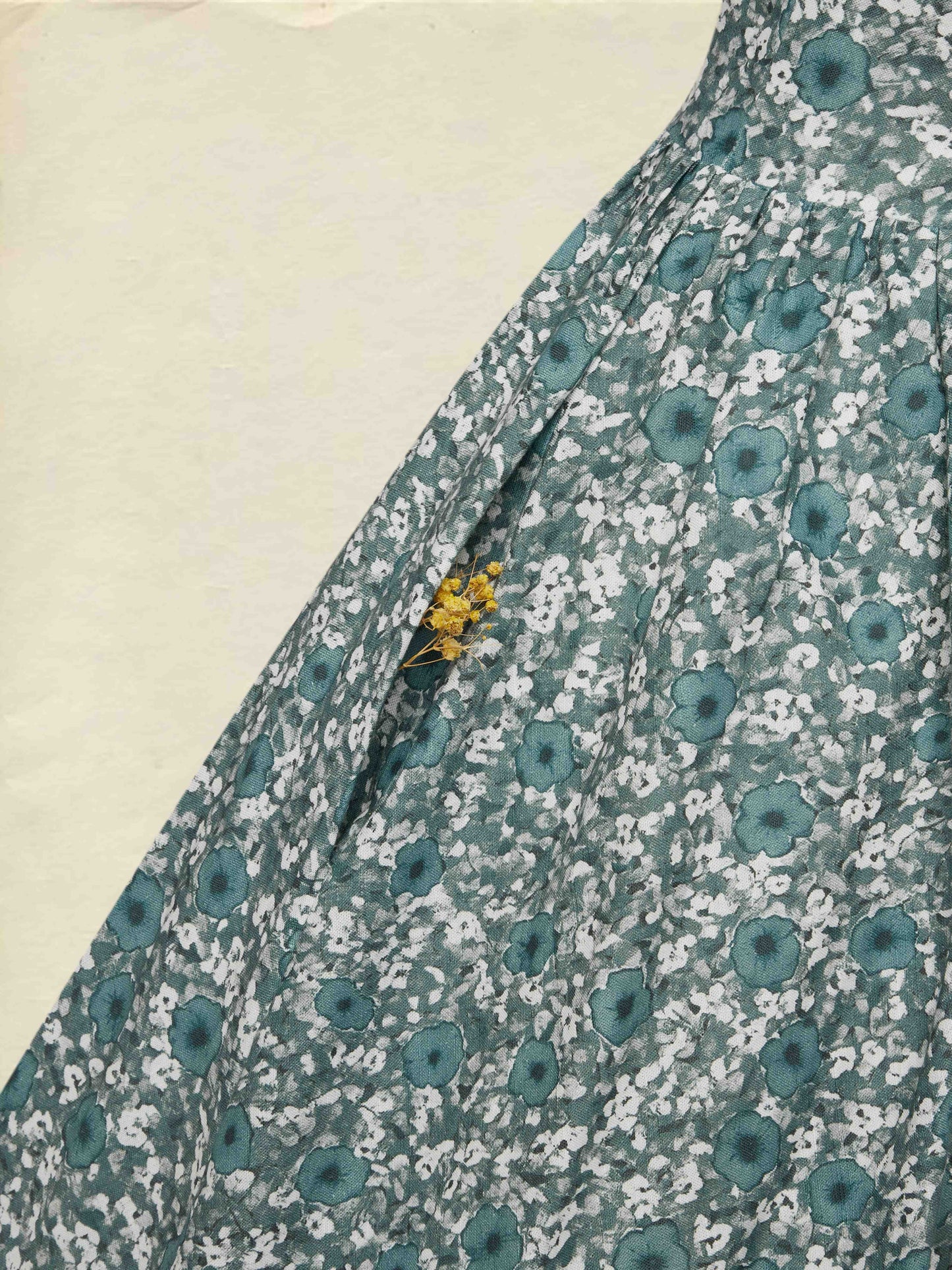 Robe longue en lin, manches longues, col en V, motif floral, boutonnée, style vintage, verte