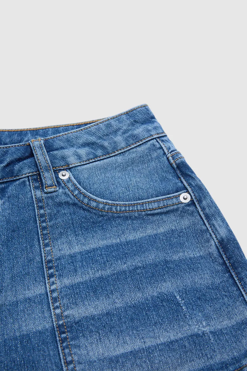Wash Ripped Raw Hem Mid Rise Straight Leg Crop Jeans