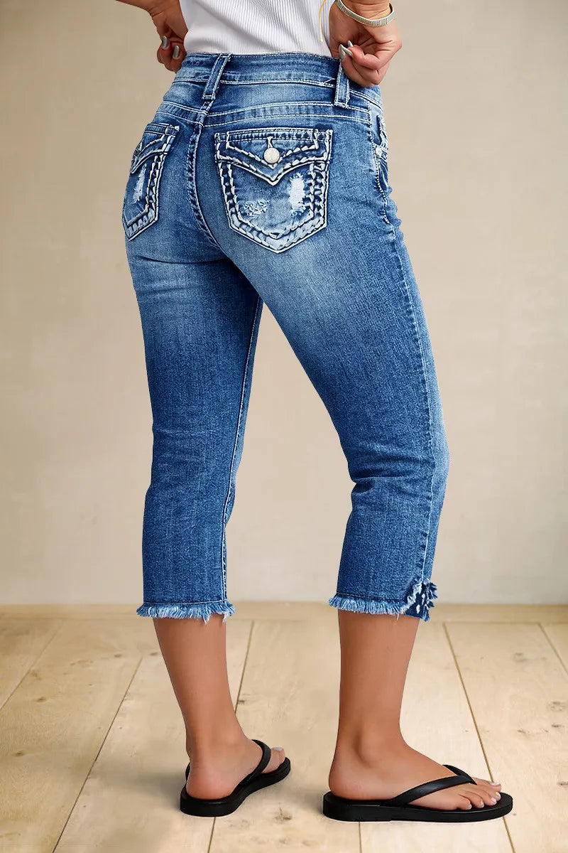 Star Embroidery Ripped Flap Pocket Raw Hem Mid Rise Capri Skinny Jeans