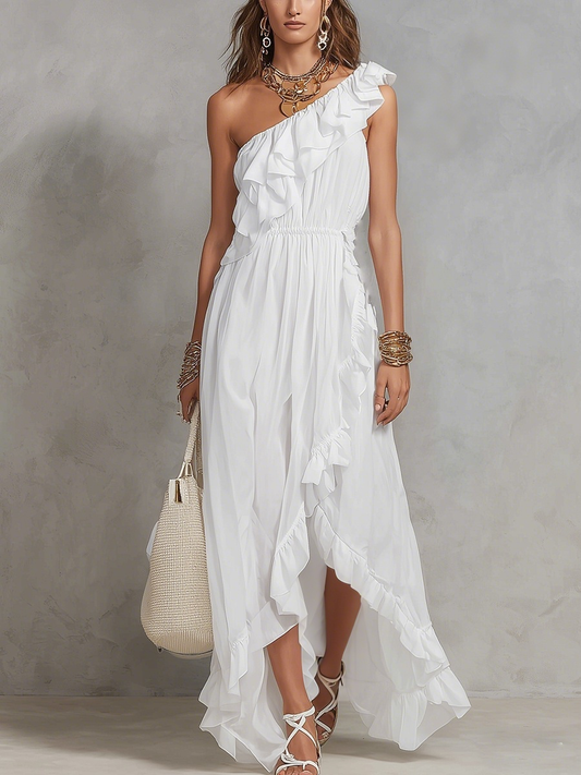 Robe longue bohémienne à volants et une épaule de couleur blanche