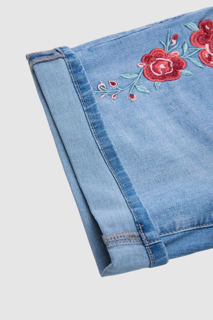 Roll Hem Floral Embroidery Mid Waist Denim Shorts
