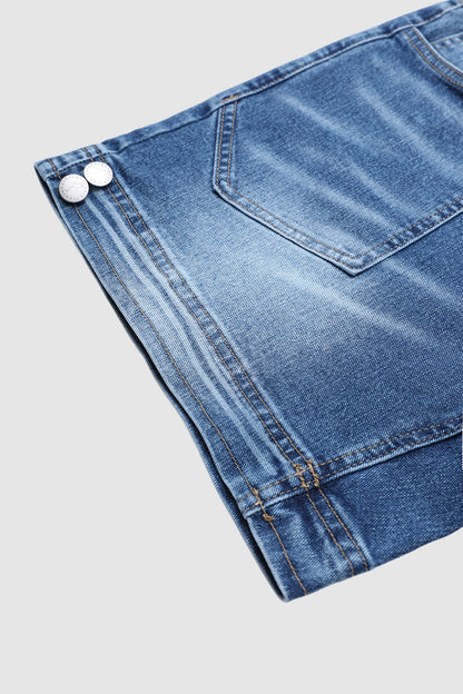 Wash Studded Hem Patch Pocket Mid Rise Mid Thigh Denim Shorts