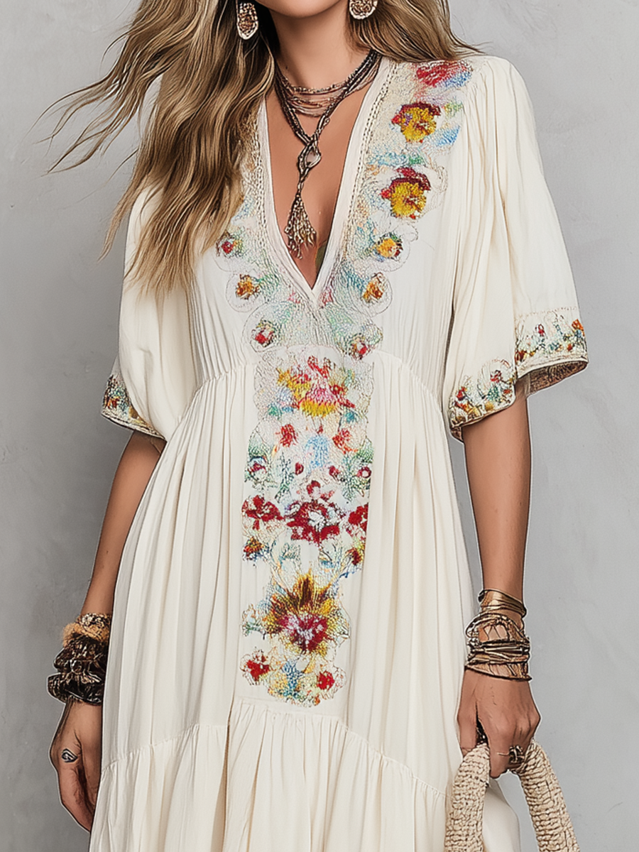 Robe longue étagée à col en V brodée de fleurs colorées