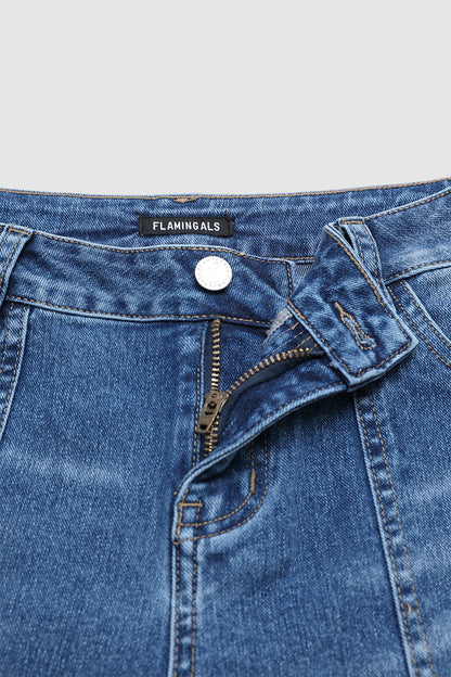 Wash Studded Hem Patch Pocket Mid Rise Mid Thigh Denim Shorts