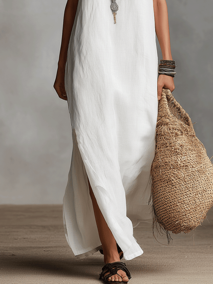 Robe longue sans manches col V blanche et chic
