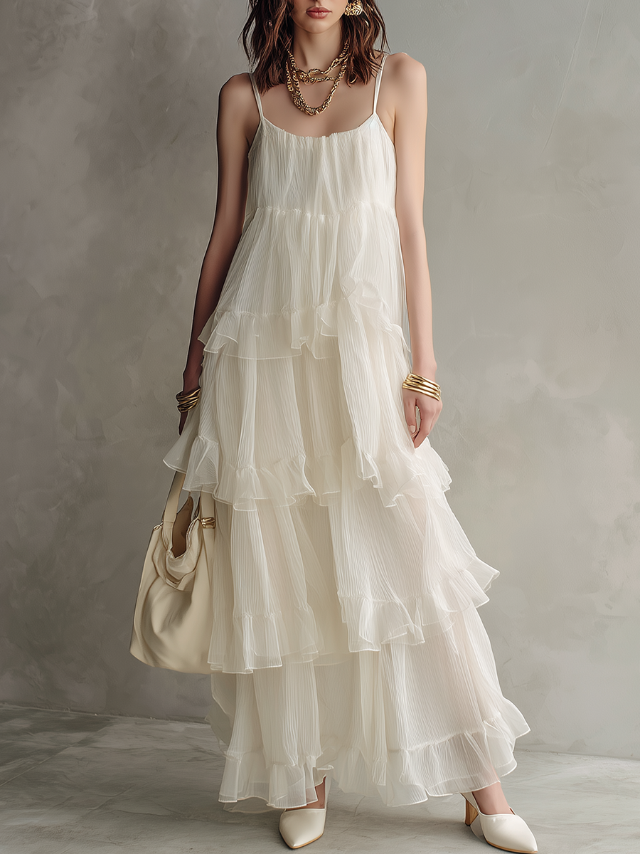 Robe longue étagée en ivoire éthéré