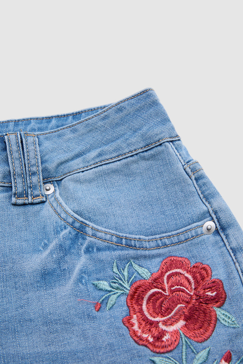 Roll Hem Floral Embroidery Mid Waist Denim Shorts