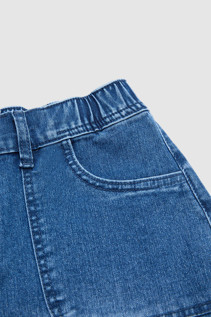 Wash Patch Pocket Split Hem Mid Rise Mid Thigh Denim Shorts