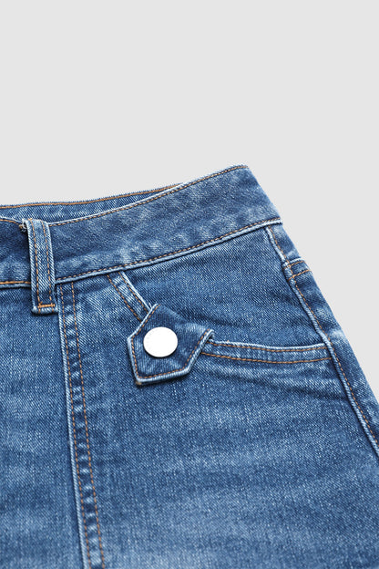 Wash Raw Hem Patch Pocket Mid Rise Denim Shorts