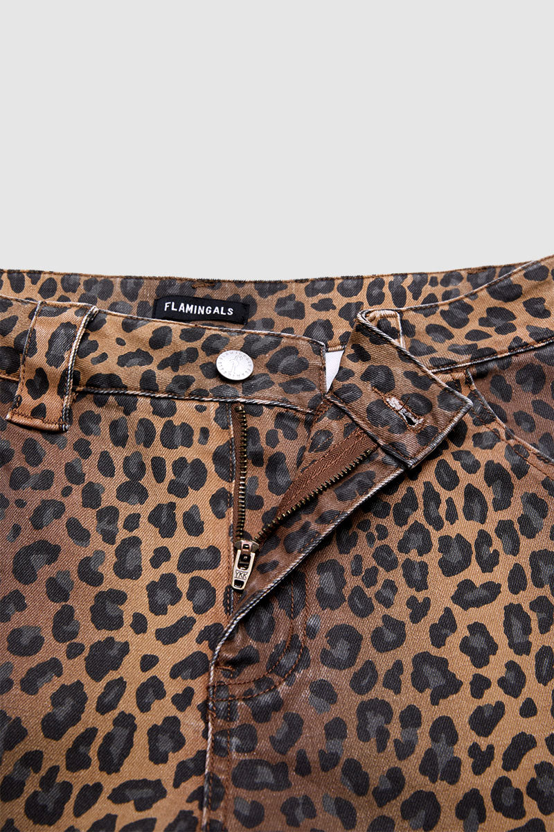 Leopard Print Seam Detail Mid Rise Straight Leg Crop Pants