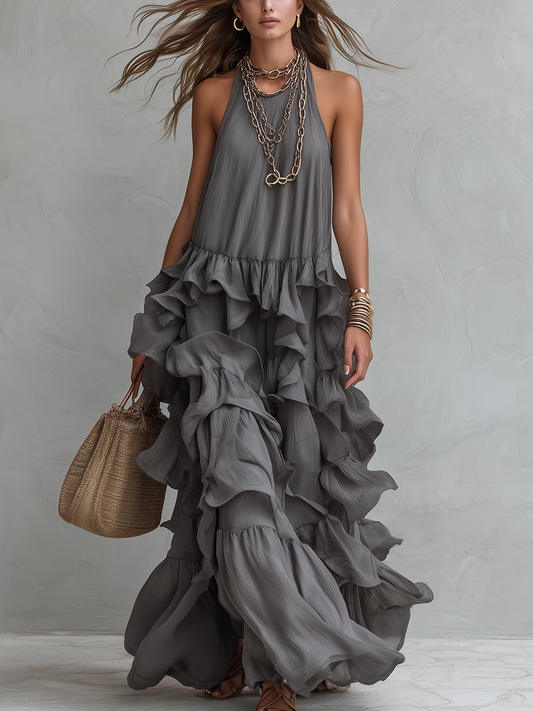 Élégante robe longue grise romantique à volants superposés