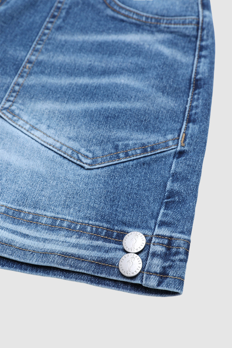 Wash Studded Hem Patch Pocket Mid Rise Mid Thigh Denim Shorts