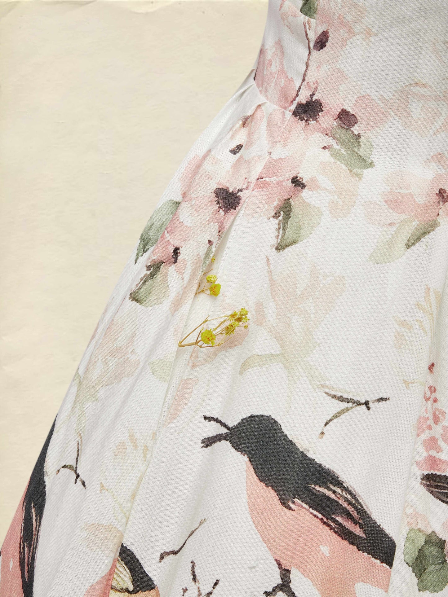 Robe longue en lin, manches ballon, col châle, fleurie, vintage, blanche