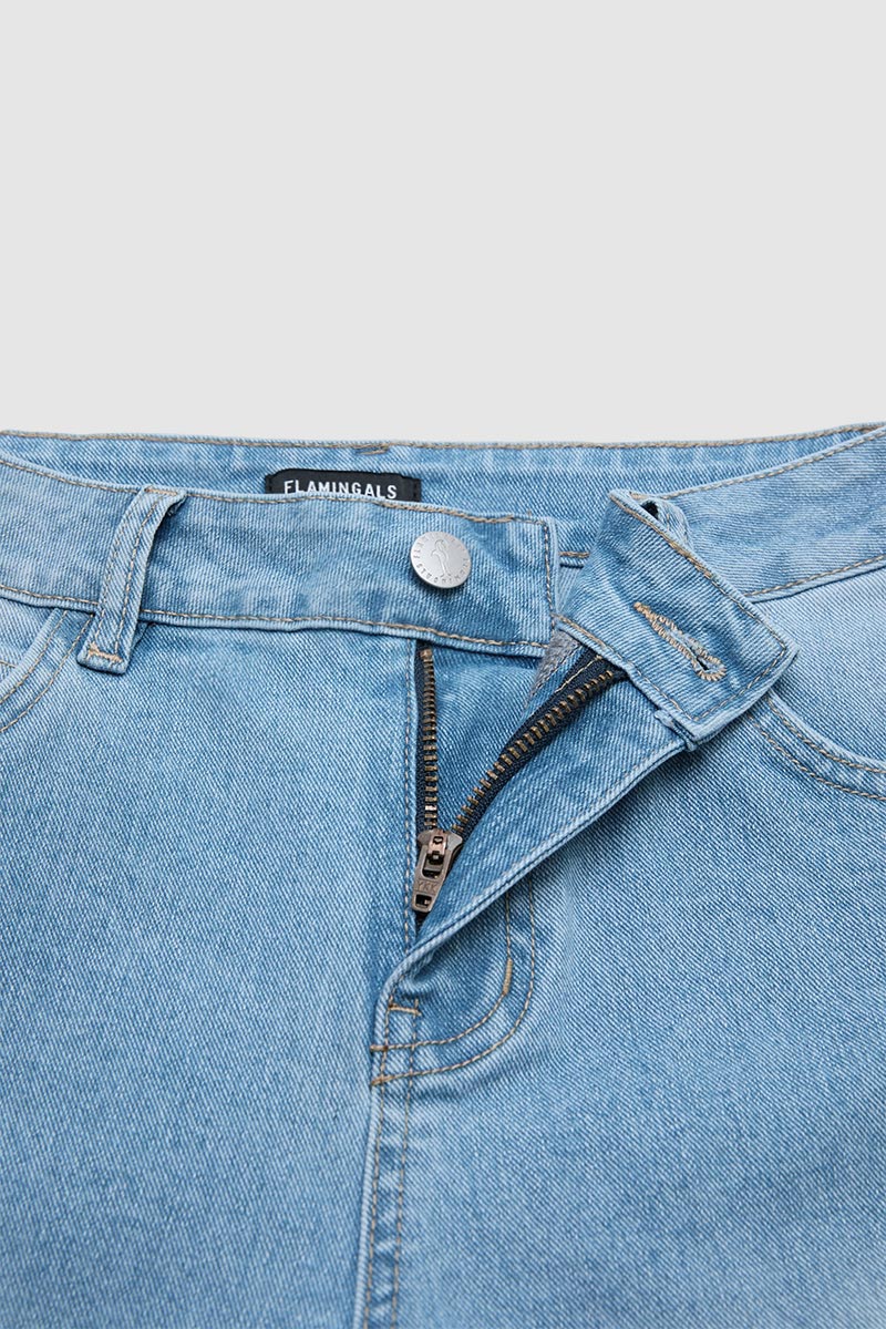 Wash Scallop Hem Mid Waist Straight Leg Crop Jeans