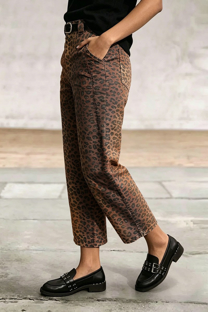 Leopard Print Seam Detail Mid Rise Straight Leg Crop Pants