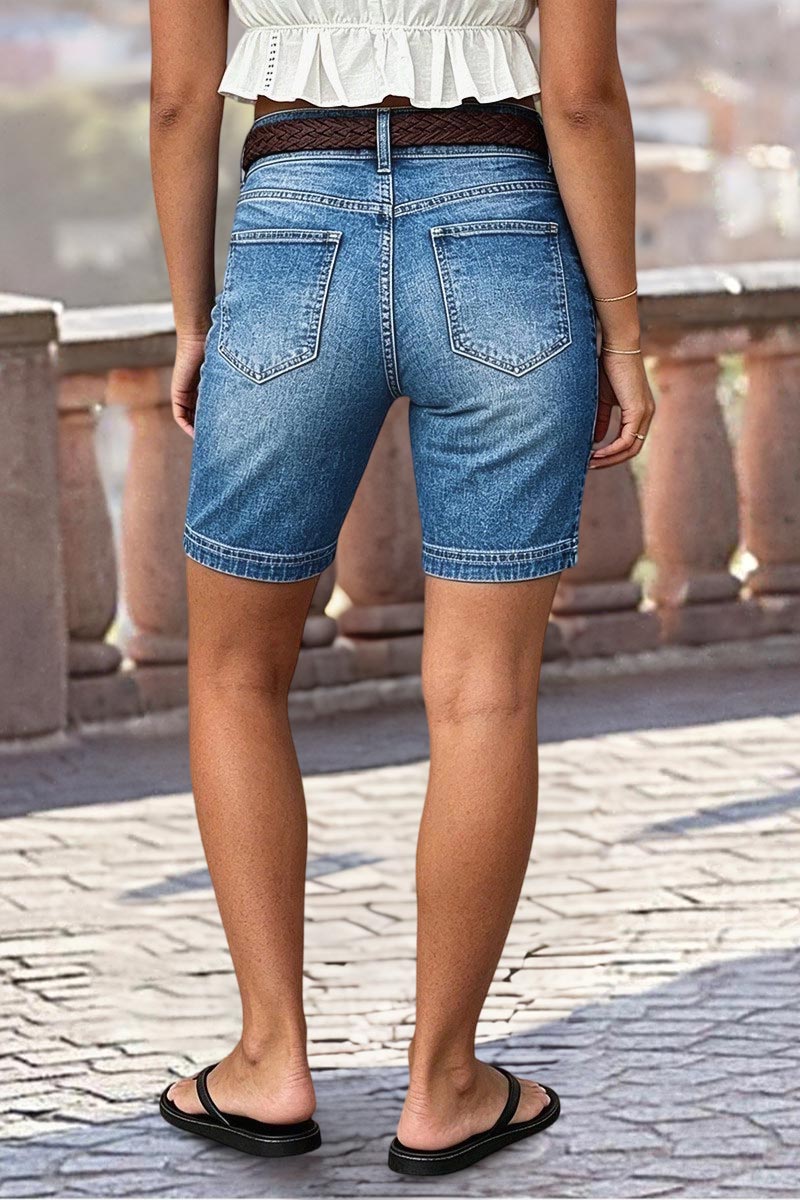 Wash Flap Pocket Mid Rise Mid Thigh Denim Shorts Without Belt