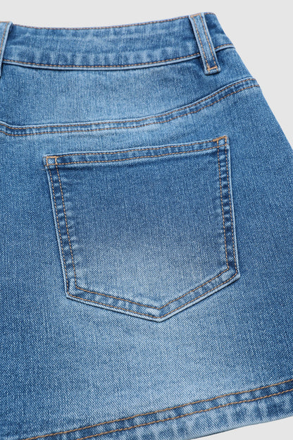 Wash Patch Pocket Split Side Mid Rise Denim Shorts