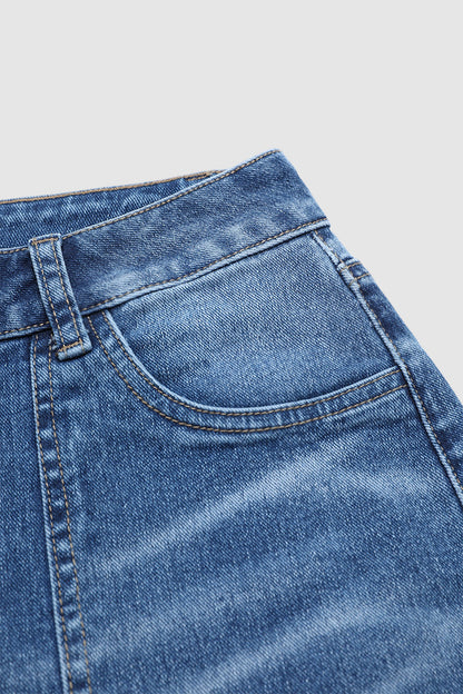 Wash Studded Hem Patch Pocket Mid Rise Mid Thigh Denim Shorts