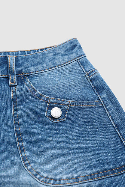 Wash Patch Pocket Split Side Mid Rise Denim Shorts