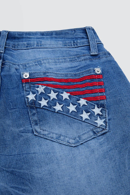 Stripe & Star Embroidery Raw Hem Mid Waist Skinny Capri Jeans