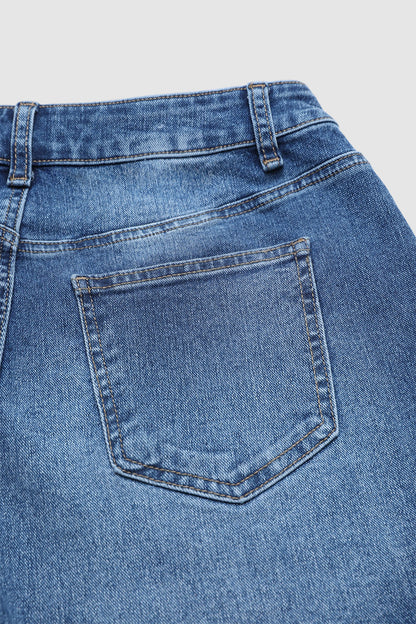 Wash Studded Hem Patch Pocket Mid Rise Mid Thigh Denim Shorts