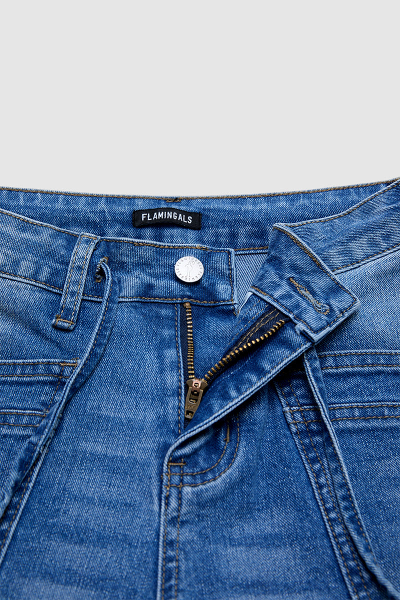 Wash Roll Hem Ripped Patch Pocket Drawstring Straight Leg Mid Rise Capri Jeans