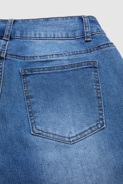 Seam Front Roll Hem Patch Pocket Mid Rise Straight Leg Capri Jeans