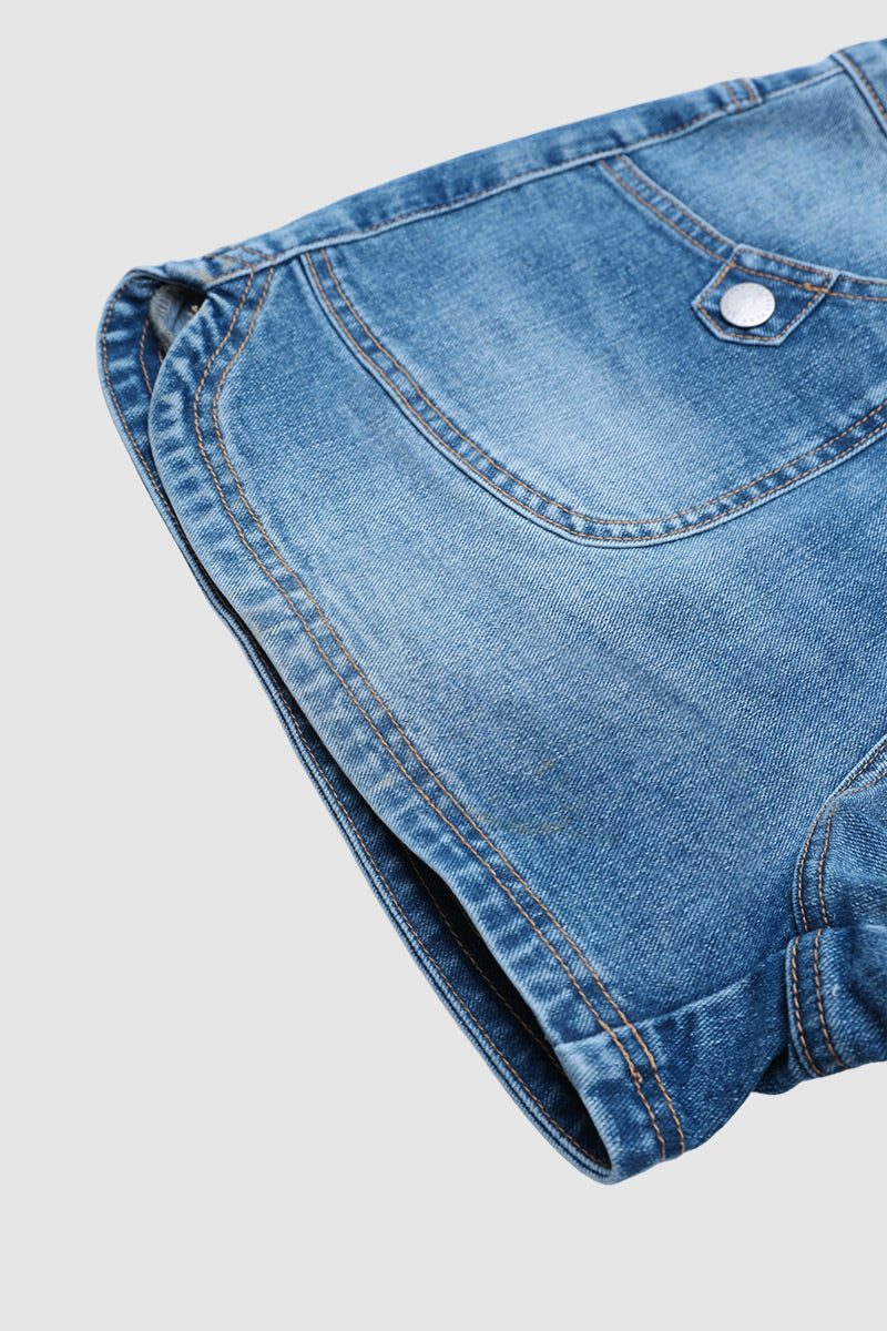 Wash Patch Pocket Split Side Mid Rise Denim Shorts