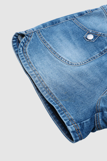 Wash Patch Pocket Split Side Mid Rise Denim Shorts