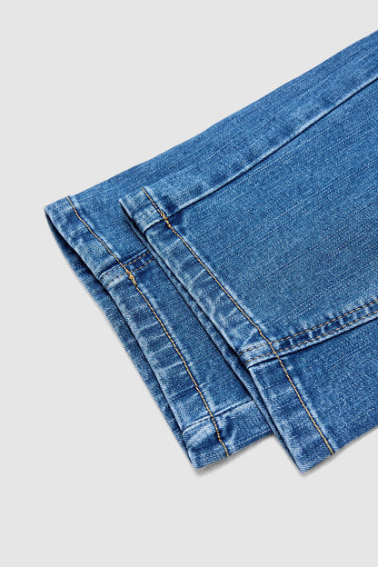Wash Seam Detail Mid Rise Straight Leg Crop Jeans