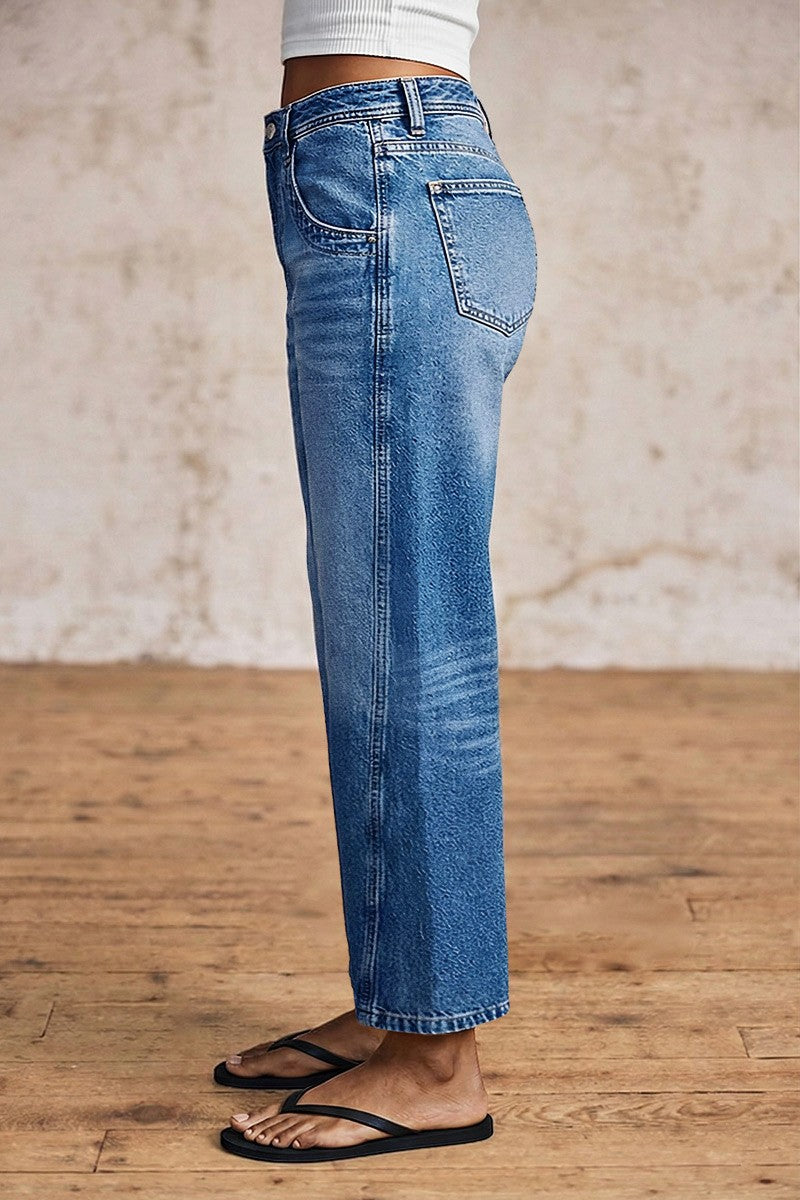 Wash Seam Detail Mid Rise Straight Leg Crop Jeans