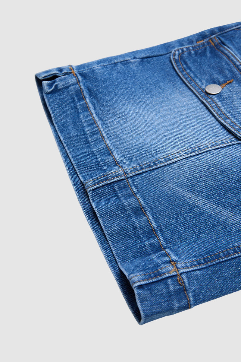 Wash Flap Pocket Split Hem Mid Rise Mid Thigh Denim Shorts Without Belt