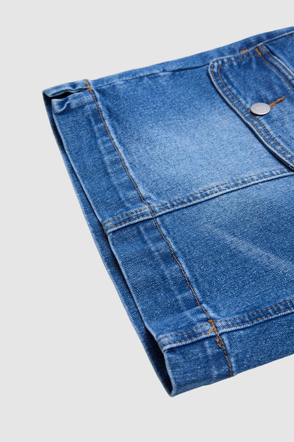 Wash Flap Pocket Split Hem Mid Rise Mid Thigh Denim Shorts Without Belt